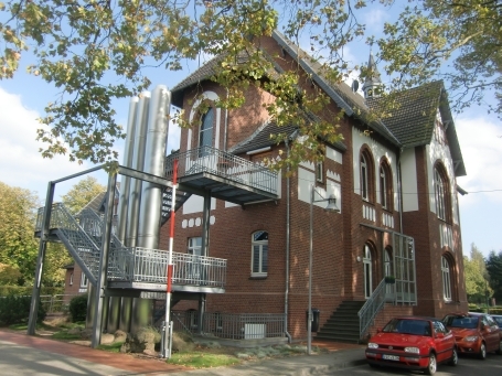 Mönchengladbach-Rheindahlen-Land : Konrad-Zuse-Ring, Palace St. George